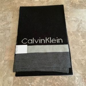 CALVIN KLEIN  Signature Scarf New with tags